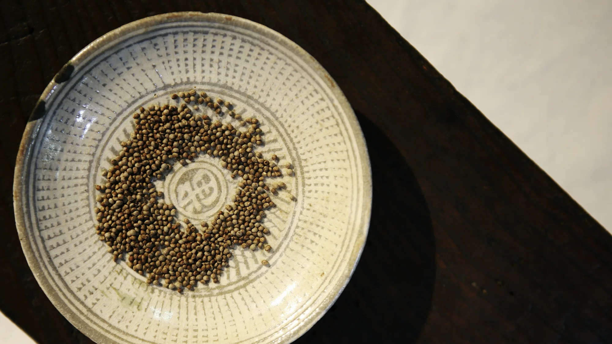 perilla seeds on a ceramic plate